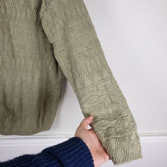 Women's NWT Taupe Winter Snowflake Oversize d Pullover Sweater Size Medium - Picture 9 of 10